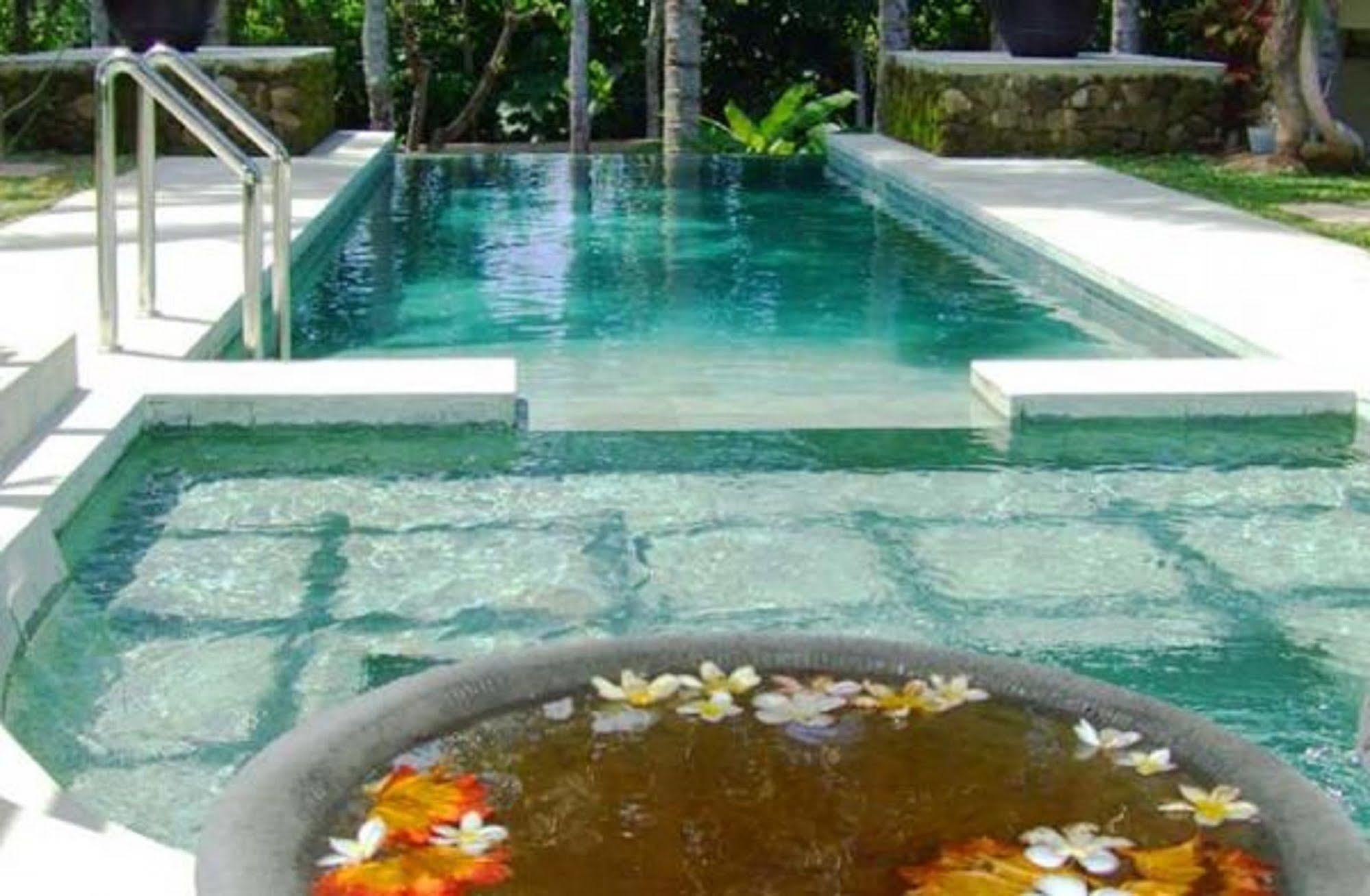 Отель Puri Lotus Убуд Экстерьер фото